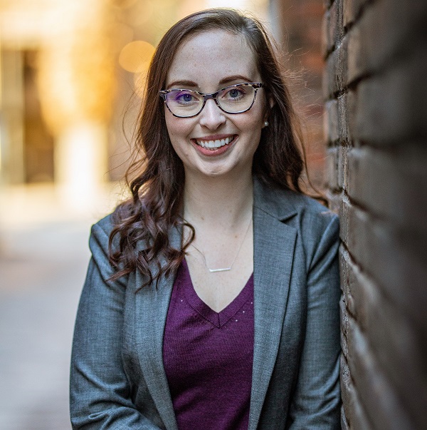 DR. ANNA ZEEK